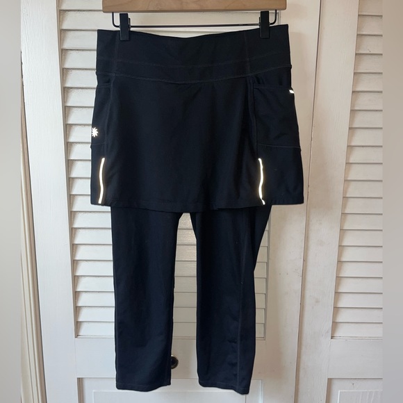 Athleta Be Free 2 in 1 Black Tights With Skirt size Medium - Picture 2 of 5